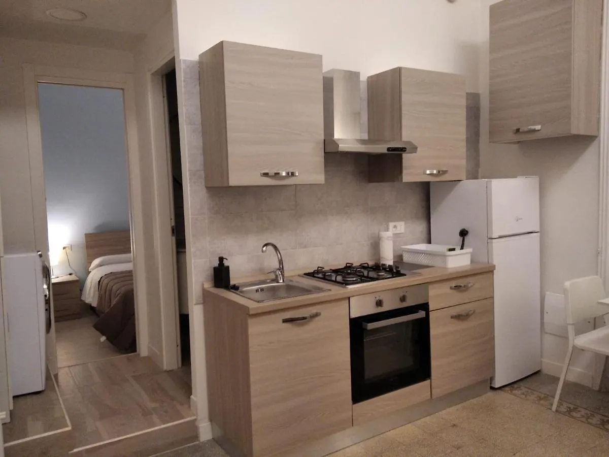 Chiarini22 Apartments Napoli 0*,